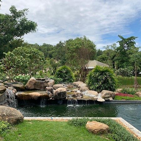 Greenfield Valley Fishing Resort HHQ Buitenkant foto